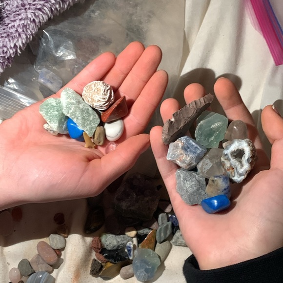 A whole bag of about 60 rocks. - Picture 11 of 15